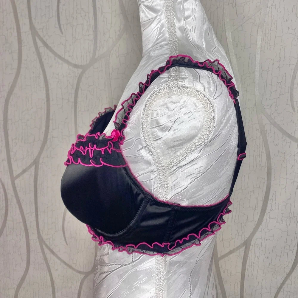 🌷 La SENZA 🌷 Black Bra with Pink Ruffle Frill Accents & Ribbon Bow - Picture 5 of 11